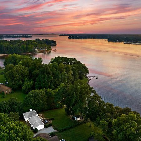 Lakefront Living Mooresville Exteriér fotografie
